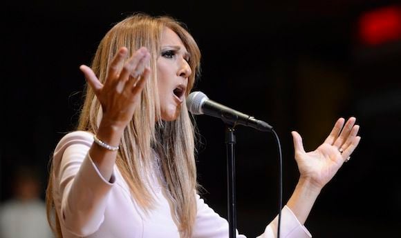 Céline Dion suspend sa carrière pour une "durée indéterminée"