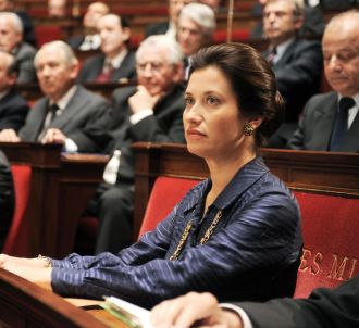 Emmanuelle Devos, dans 'La Loi' sur France 2.