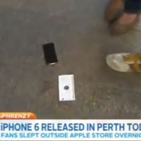 Le premier Australien à avoir acheté un iPhone 6... le fait tomber en direct !