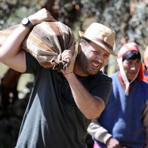 "Rendez-vous en terre inconnue" chez les Quechuas au Pérou avec Arthur.