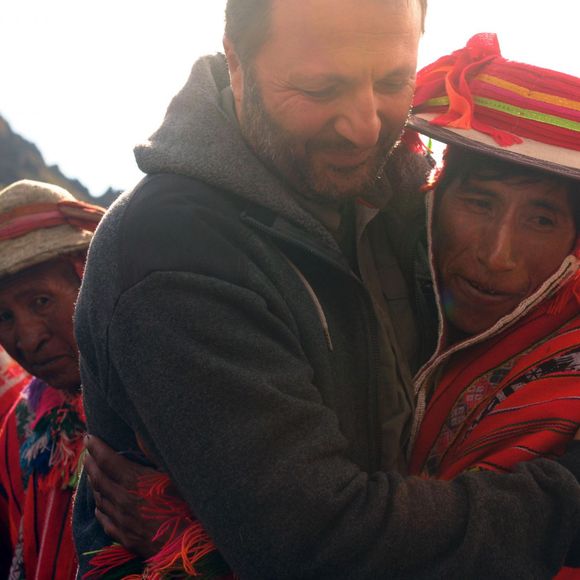 "Rendez-vous en terre inconnue" chez les Quechuas au Pérou avec Arthur.