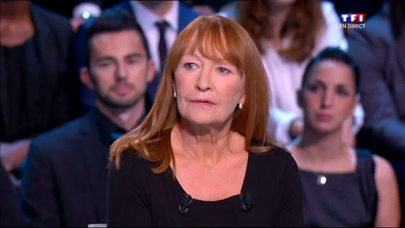 Joëlle, chômeuse face à François Hollande jeudi sur TF1, a retrouvé un emploi