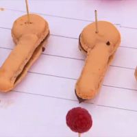 Fou rire dans "Le meilleur pâtissier" à cause de macarons en forme de pénis