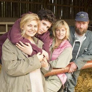 Louane Emera, Luca Gelberg, Karin Viard et François Damiens dans "La Famille Bélier"