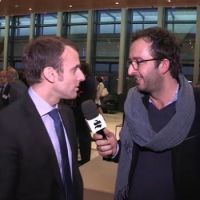 "Le Supplément" : Emmanuel Macron joue Molière avec Cyrille Eldin