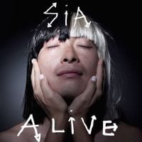 Sia de retour avec "Alive", écrit à l'origine pour Adele