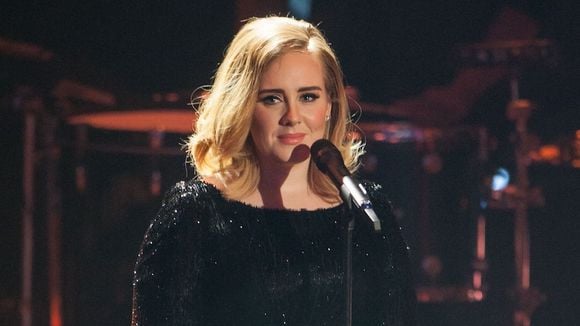 Disques : Adele et Jul survolent les charts, Booba s'effondre, Kendji en grande forme