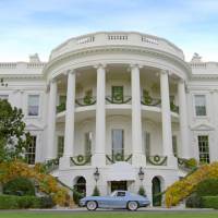 Barack Obama en voiture avec Jerry Seinfeld pour une émission sur Internet !