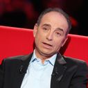 "Le Petit Journal" dénonce la surexposition médiatique de Jean-François Copé