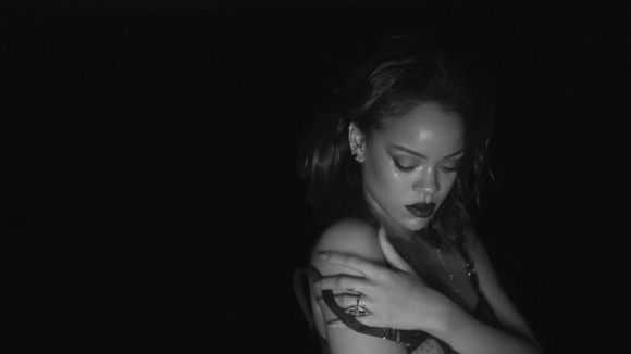 Le clip "Kiss It Better" de Rihanna