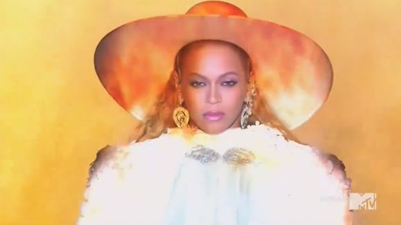 Beyoncé a proposé un show phénoménal aux MTV Video Music Awards