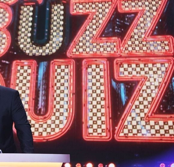 Benjamin Castaldi présente "Big Buzz Quizz" sur C8.