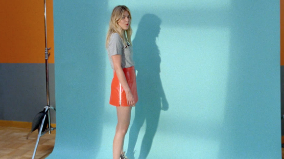 Clip : Louane revient avec "On était beau"