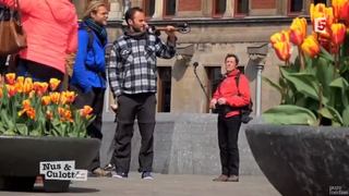 Quand "Nus et Culottés" tombe par hasard sur Antoine de Maximy à Amsterdam