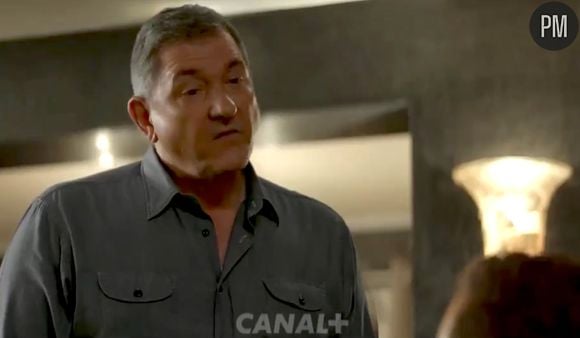 Yves Calvi dans le clip de rentrée de Canal+