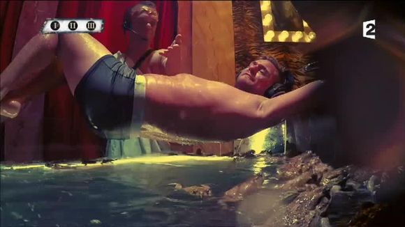 Crise de hurlements pour Jeremstar dans le spa de "Fort Boyard"