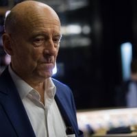 "Qu'on me foute donc la paix !" : Alain Juppé s'agace contre "Le Canard Enchaîné"