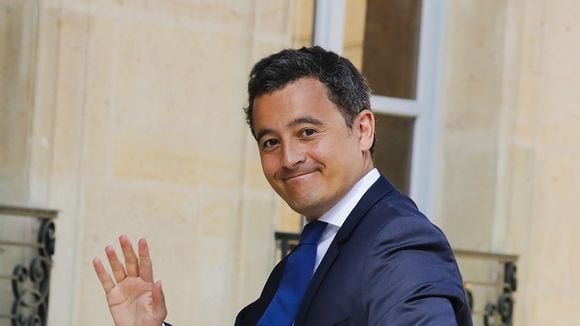 Gérald Darmanin s'attaque aux kiosques numériques