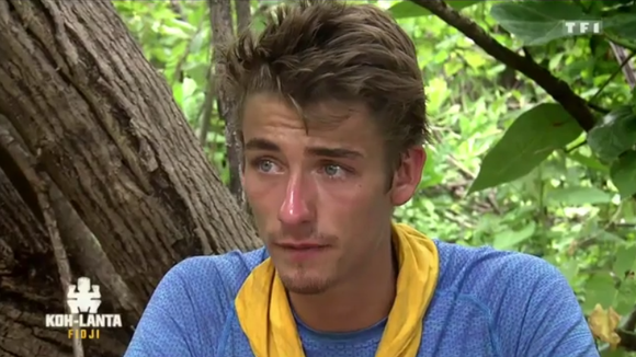 "Koh-Lanta Fidji" : En larmes, Thomas est contraint de quitter l'aventure