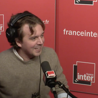 France Inter : Alex Vizorek se paye Elisabeth Lévy et défend les humoristes de la station