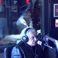 Michel Sardou s'invite à l'improviste dans le "6/9" de Manu Lévy sur NRJ