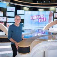 Invités : "Les enfants de la télé" reçoit Claudia Tagbo, Sheila et Julien Courbet dimanche