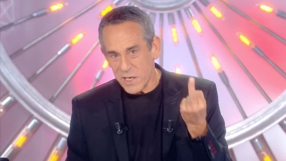 Squeezie dans "SLT" : Thierry Ardisson adresse un doigt d'honneur à Twitter