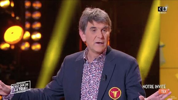 "C'est que de la télé" (C8) : La blague "très douteuse" de Tex sur les violences conjugales