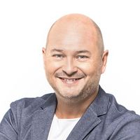 Cauet attaque NRJ en justice