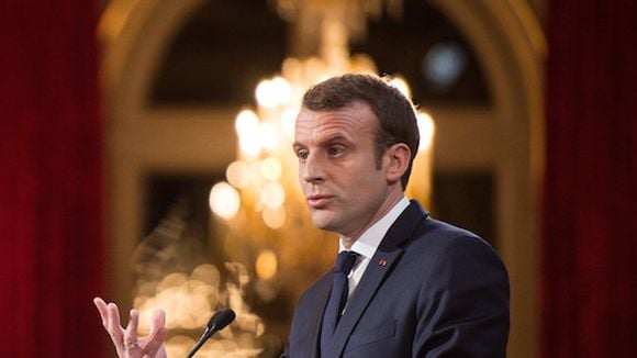 Emmanuel Macron : "Trop souvent, pouvoir et médias ont donné l'impression d'une complicité"