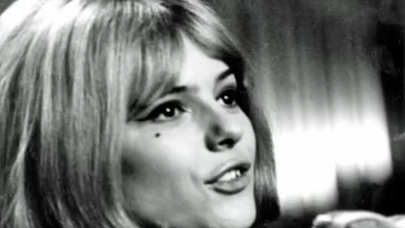 "Sacré Charlemagne", "Si, maman si", "Il jouait du piano debout" : Les plus grands tubes de France Gall