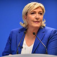 Le témoignage d'un faux journaliste de France Télévisions créé par le Front national