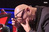 Pascal Obispo très ému lors d'une prestation d'une candidate de "The Voice".