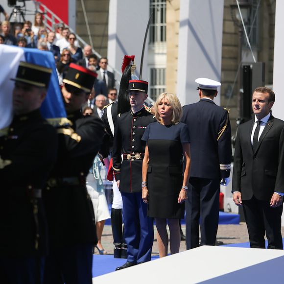 Simone Veil et son mari Antoine Veil ont fait leur entrée hier au Panthéon à Paris.