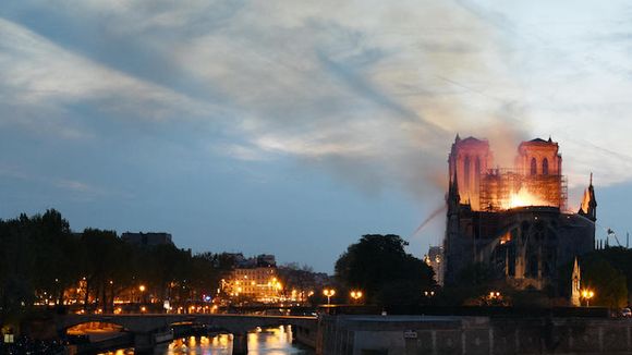 Audiences : L'édition spéciale Notre-Dame de TF1 devant celle de France 2, Stéphane Plaza correct sur M6