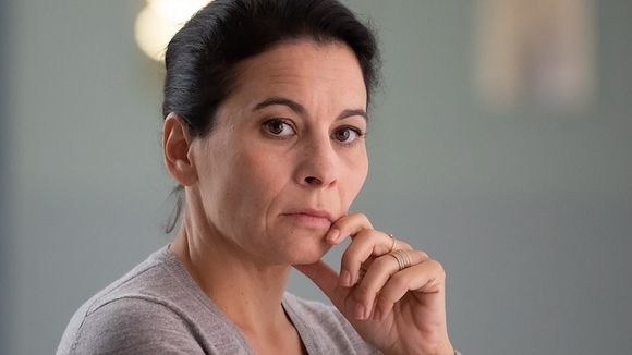 "Itinéraire d'une maman braqueuse" : Cécile Rebboah héroïne d'un téléfilm pour TF1