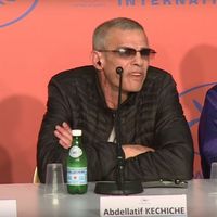 "Votre question est imbécile" : Abdellatif Kechiche s'emporte contre un journaliste de l'AFP en conférence de presse