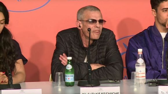 "Votre question est imbécile" : Abdellatif Kechiche s'emporte contre un journaliste de l'AFP en conférence de presse