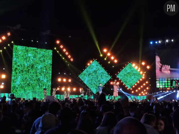 Black M chante au concert pour la tolérance.