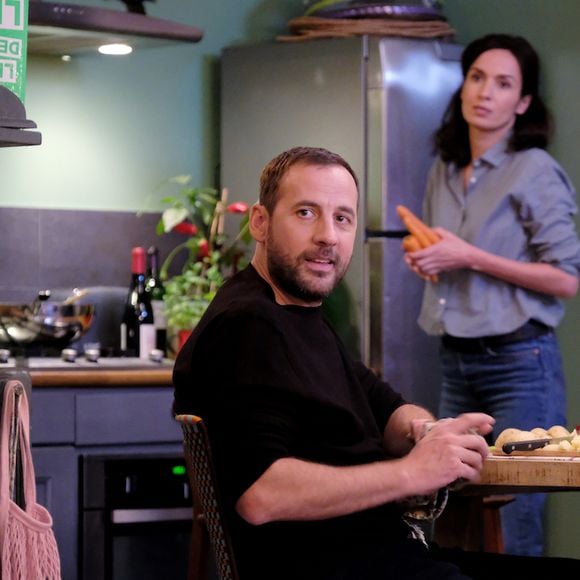 Fred Testot et Amelle Chahbi dans "J'ai 10 ans"