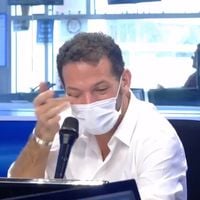 Europe 1 : Vincent Dedienne ému aux larmes face à Hélène Mannarino