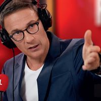 Audiences radio, les stars des matins : Courbet et Vandel résistent, Trapenard, Devillers et Nagui en baisse