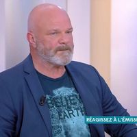 Philippe Etchebest pousse un coup de gueule dans "C à vous" : "Je ne crie jamais dans mes cuisines !"