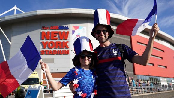 Audiences : L'Euro féminin de foot large leader, "Capital" plus fort que le ciné sur Fr2, le strip-tease attire sur Arte