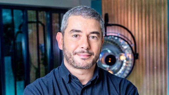 Audiences samedi : Ali Baddou en forte hausse, Le JT de Fr2 toujours devant celui de TF1