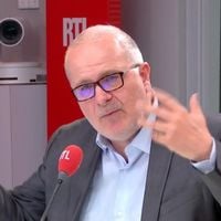 "Élisabeth Borne cherche à faire taire la presse" sur sa vie privée : Un journaliste charge la Première ministre sur RTL