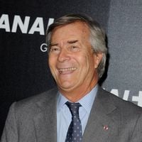 Vivendi, dirigé par la famille Bolloré (Canal+), annonce prendre "pleinement" le contrôle de Lagardère (Europe 1, "JDD", "Paris Match")