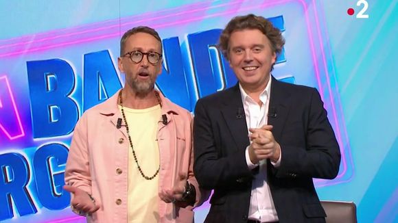 Audiences : Un mois après le lancement de "En bande organisée", quel bilan pour Alex Vizorek et Philippe Caverivière sur France 2 ?