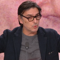 En dépit de son "malaise", Yvan Attal assume d'avoir signé la tribune de soutien à Gérard Depardieu sur BFMTV