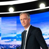 Audiences access 20h : Plus d'1 million de téléspectateurs entre le JT de Julien Arnaud sur TF1 et celui d'Anne-Sophie Lapix sur France 2